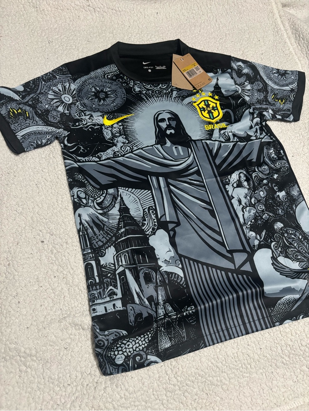 Brasil Graphic Short-Sleeve Crew Neck Shirt - Black, Gray & Yellow Accent